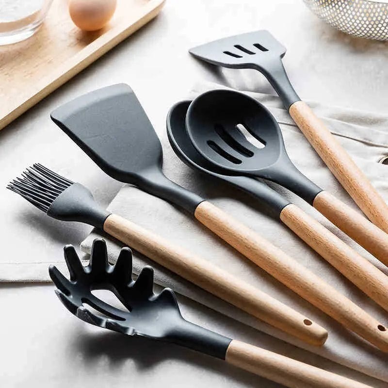 12-piece Wooden Handle Non-Stick Kitchen Utensils